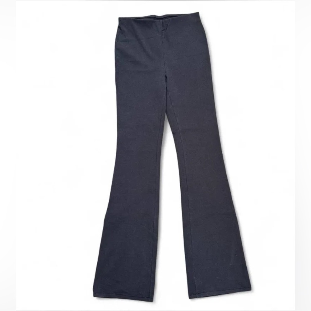 SKIMS Outdoor Flared Leggings - Picture 2 of 3